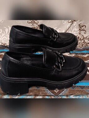 Madden Girl Healed Loafers Size 6.5